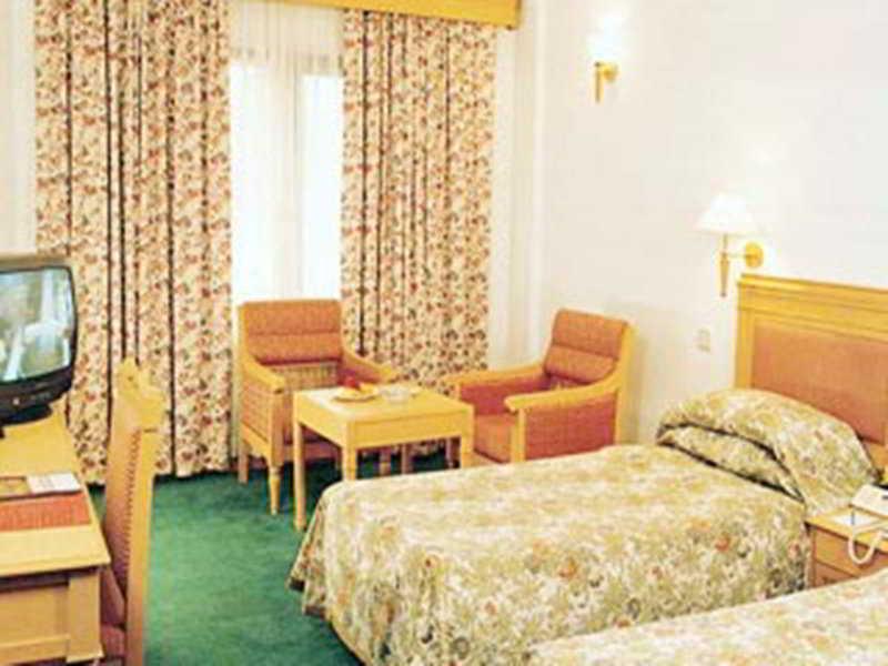 Grande Residencia Hotel Kochi Екстериор снимка